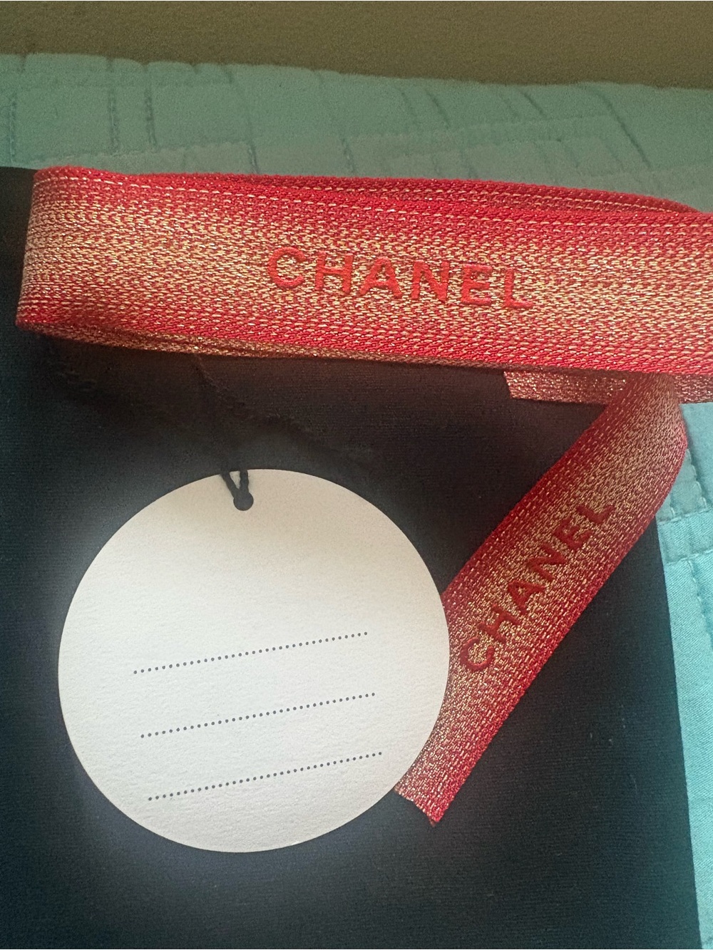 CHANEL Gift Set (Pouch, Ribbon, and CC Name Tag) 3Fer NWOT - Picture 4 of 6